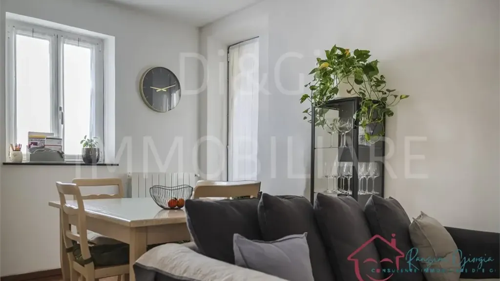 Séjour - Spacious 2-Bedroom Apartment with Terrace in Albenga