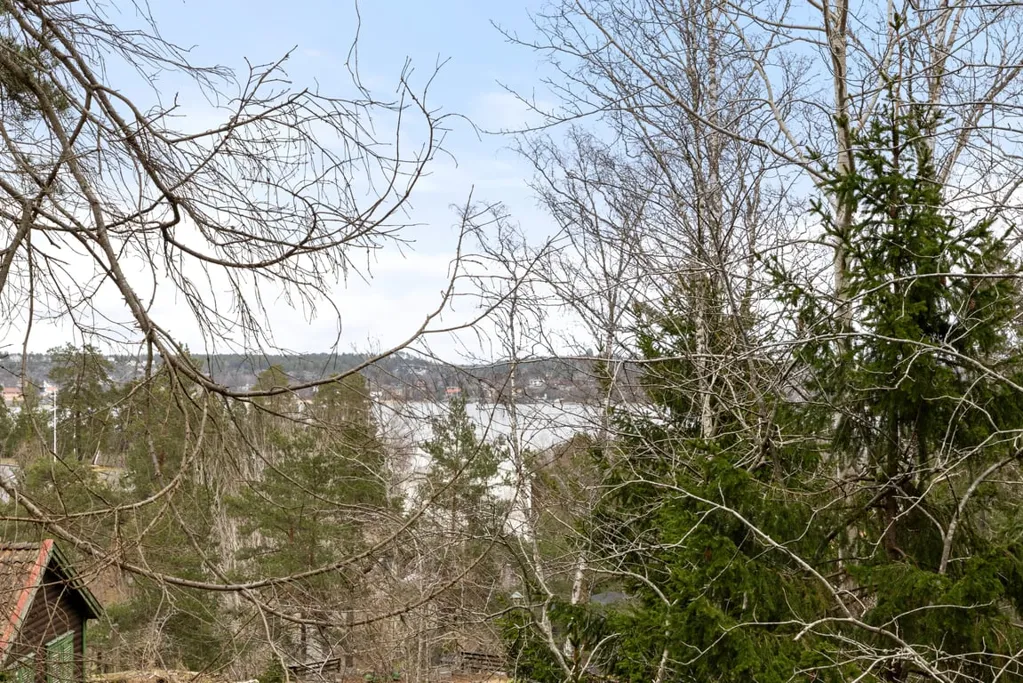 Jardin - Plot with Sea View in Tyresö Strand