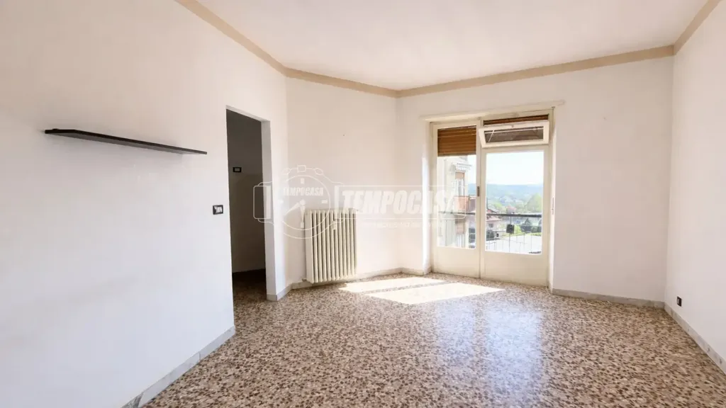 Toad - Top Floor Flat with Terrace in Cuorgnè
