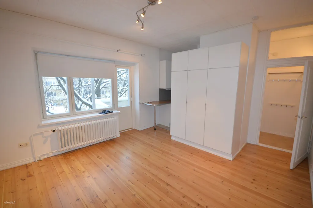 Elutuba - Bright Studio Flat with Balcony in Pori