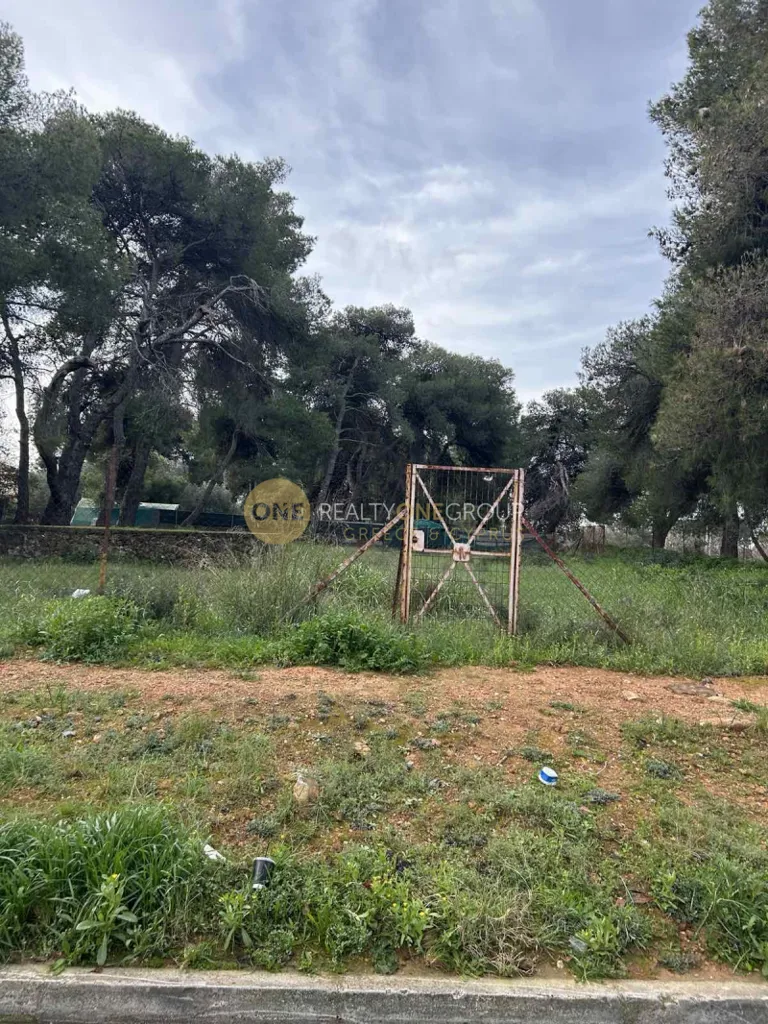 Aed - Corner Plot with Development Potential in Kifissia
