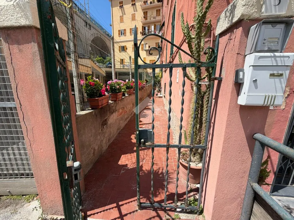 Välivaade - Monolocale with Private Courtyard in Bogliasco