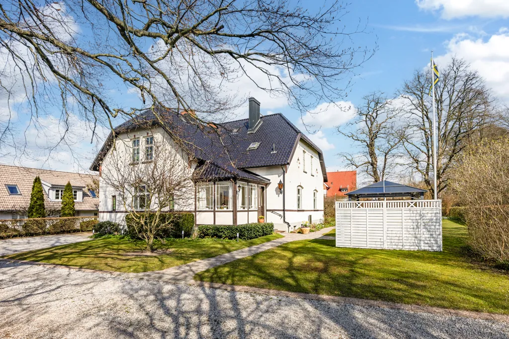 Extérieur - Historic Villa with Garden in Old Åkarp
