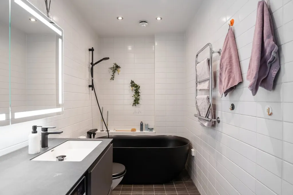 Vannitoad - Penthouse with Impressive Ceiling Height in Fridhemsplan