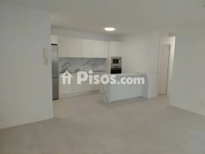 Köök - Fully Renovated Flat with Balcony in La Salle