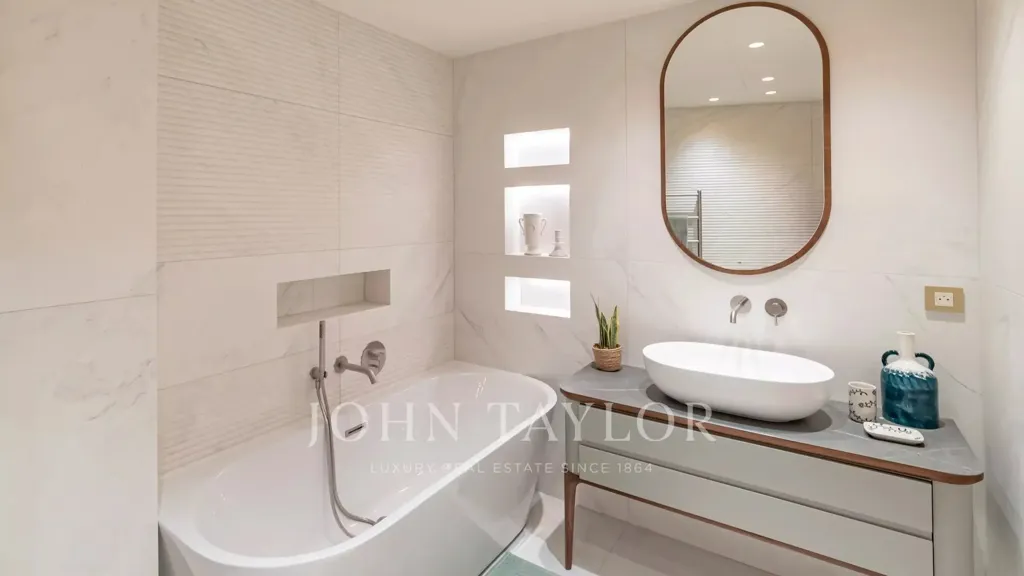Salles de bain - Penthouse avec Vue Mer à Cannes