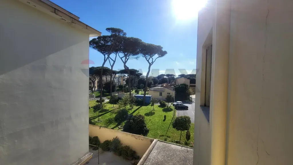 Aed - Second Floor Flat with Balcony in Anzio Centre