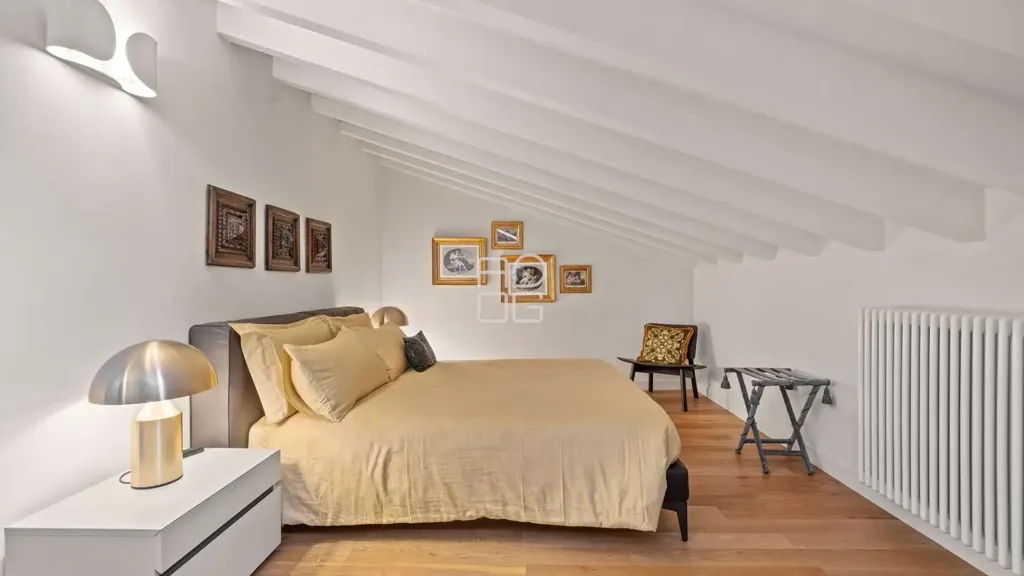 Bedrooms - Historic Palazzo Apartment in Lonato