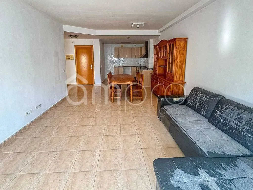 Elutuba - 1-Bed Flat with Balcony in El Vendrell