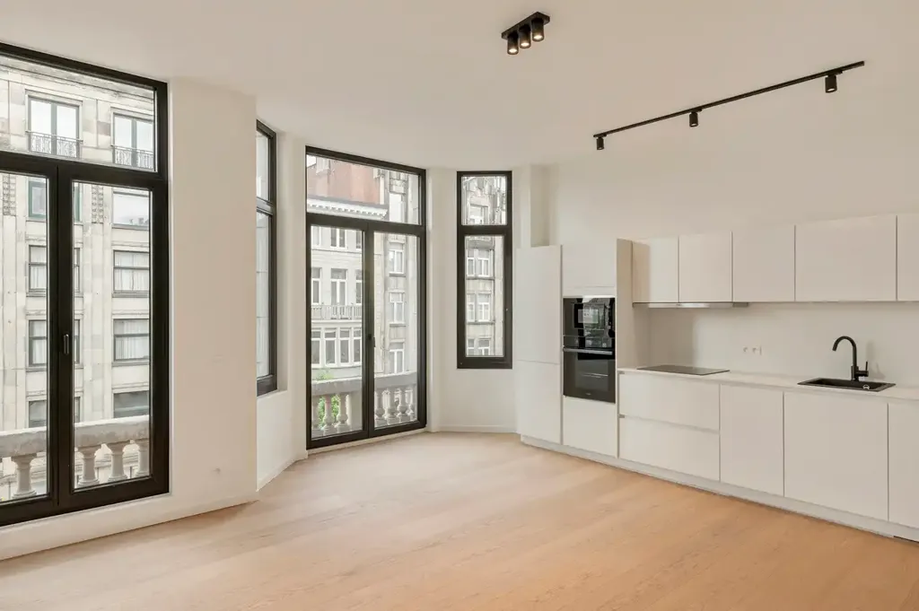 Cuisine - Appartement Rénové avec Terrasse au Cœur d'Anvers