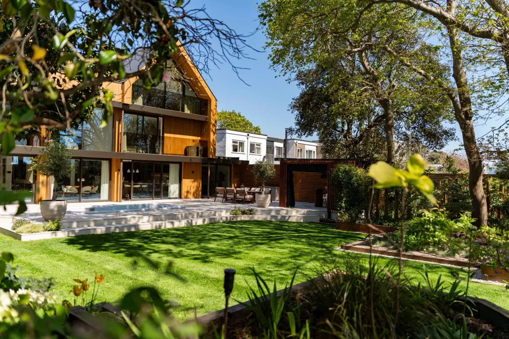 Casa con 5 camere a Mudeford