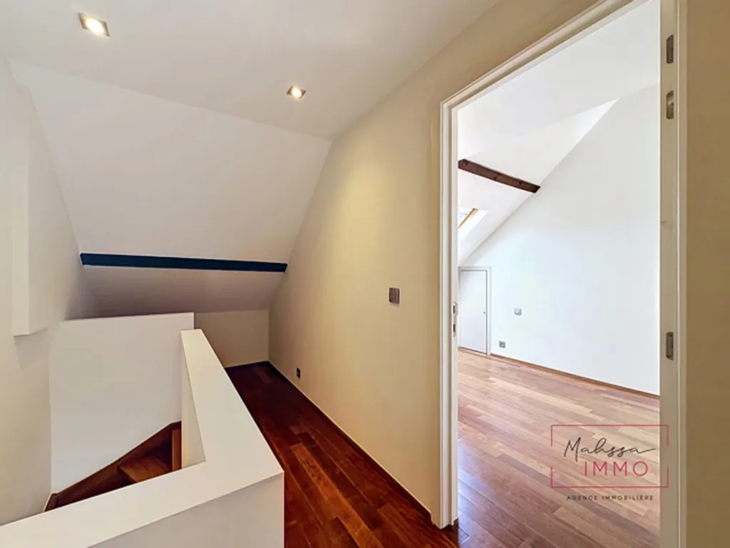 Stanze - Duplex with Terrace in Porte de Namur