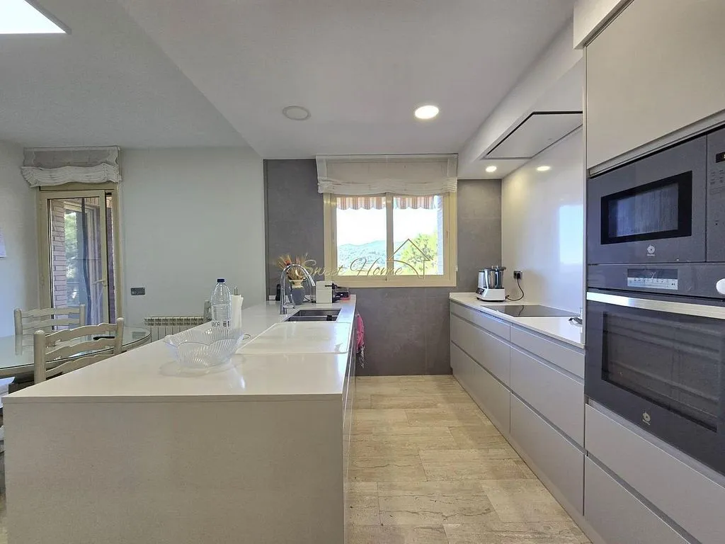 Köök - Luxury House with Pool in Cabrils, Catalonia