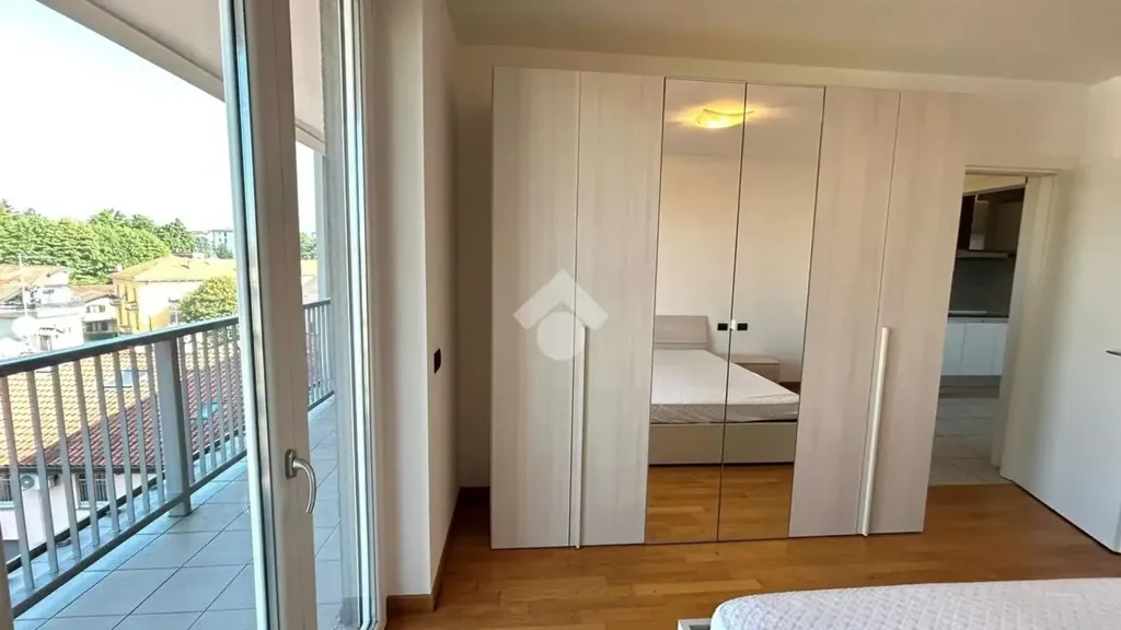 Magamistoad - Modern Studio with Balcony in Cantù