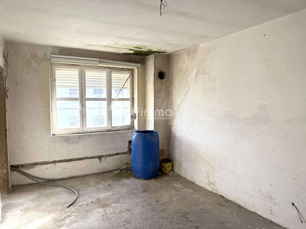 Rooms - Village House with Garden in Gomelange