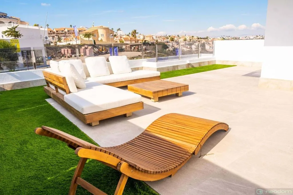 Terrace - Luxury Villa with Golf Views in Alicante