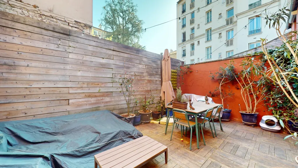 Terrasse - Maison avec Cour Privative et Parking à Pantin