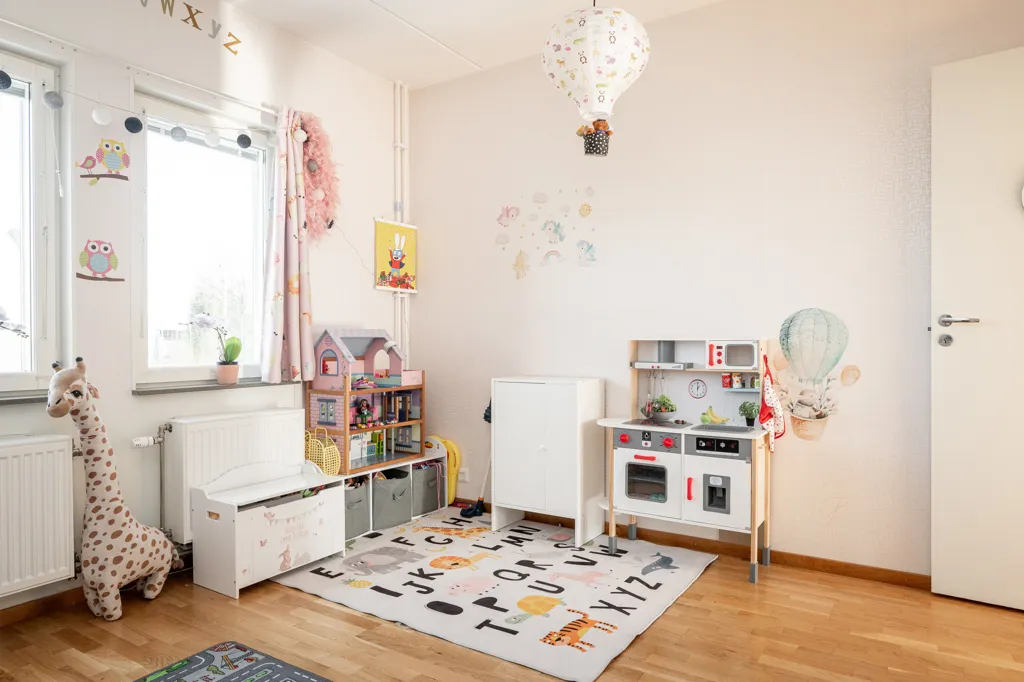 Bedrooms - Apartment with Balcony in Segeltorp, Stockholm