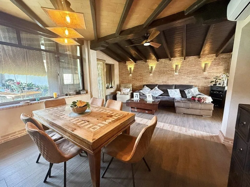 Salle à manger - Chalet with Pool in Pino Grande Urbanisation