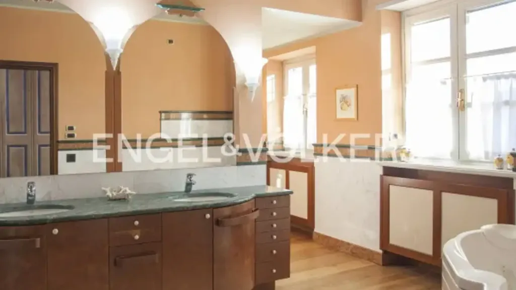 Salles de bain - Rustic Villa with Pool in La Morra