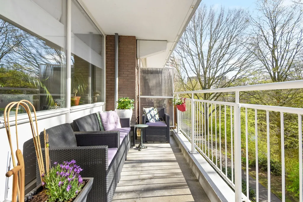Rõdu - Modernised Flat with Terrace in Essesteijn