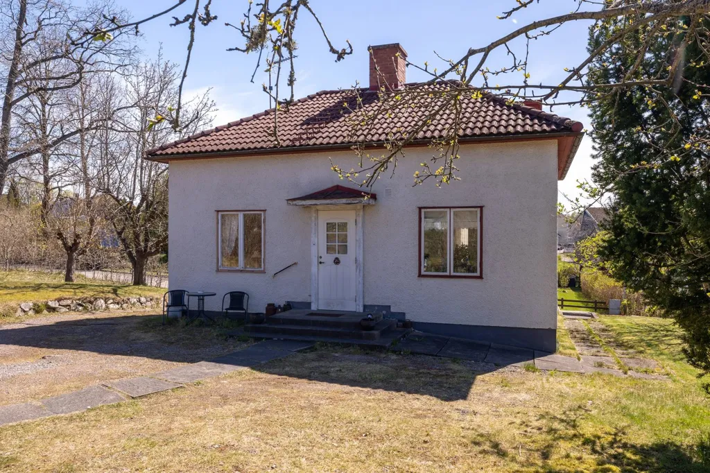 Esterno - Charming Cottage with Garden in Kristinehamn