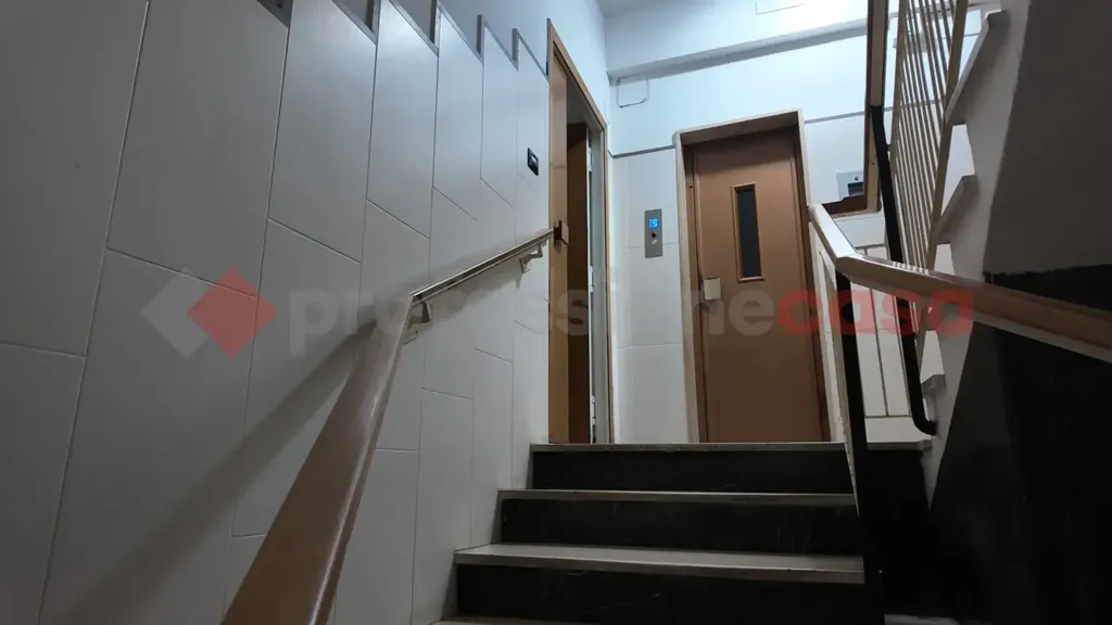 Pièces - Spacious Apartment with Portier in Portici