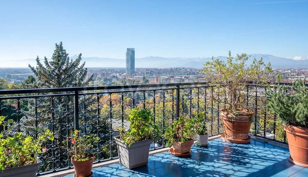 Terrasse - Prestigious Apartment with Panoramic View in Turin