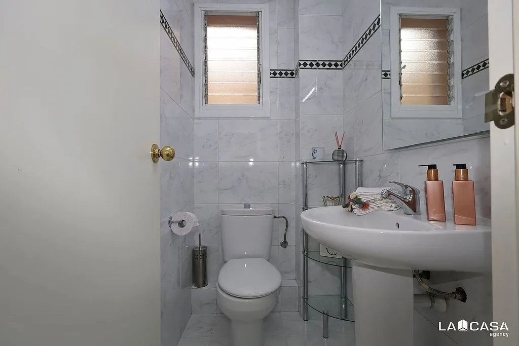 Salles de bain - Triplex Penthouse with Private Solárium in Santa Eulàlia