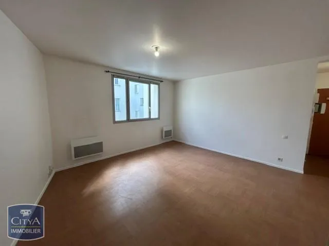 Toad - Studio with Lift in Tours Gare Area