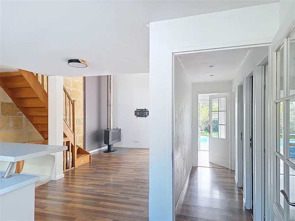 Entrée - Maison Élégante avec Piscine à Libourne