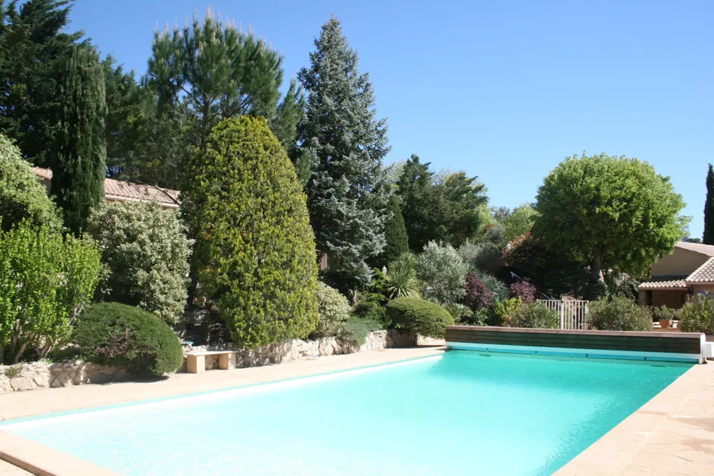 Piscine - Maison de Luxe avec Piscine à Cabrières