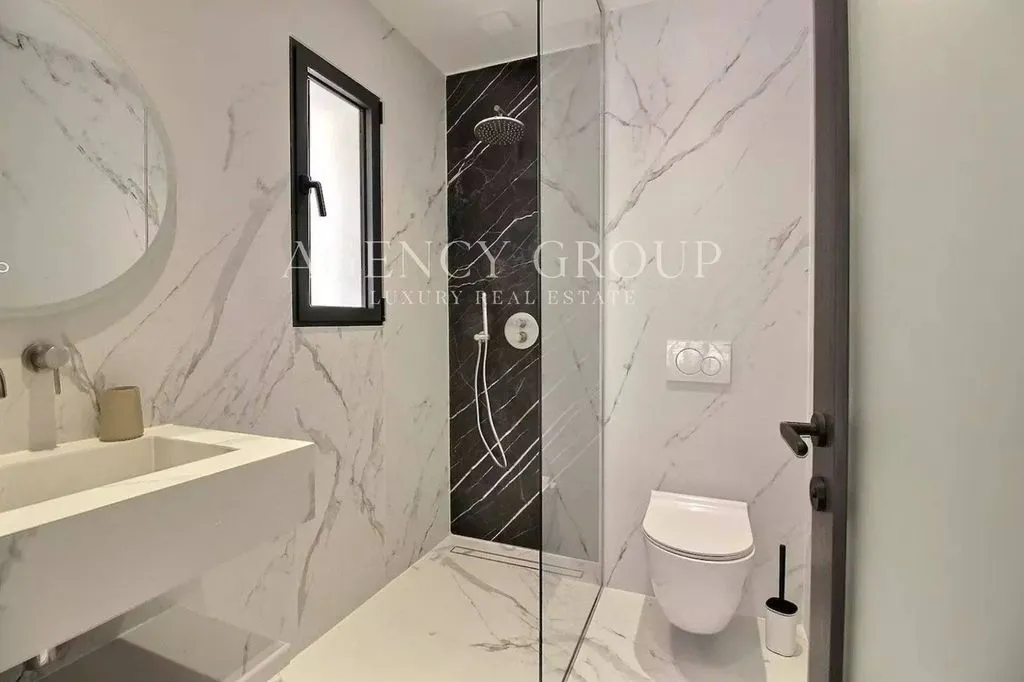 Salles de bain - Villa Luxueuse avec Piscine à Mougins