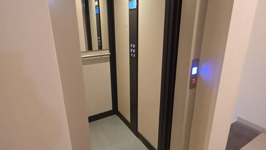 Entrée - Student Apartment with Balcony in Florence