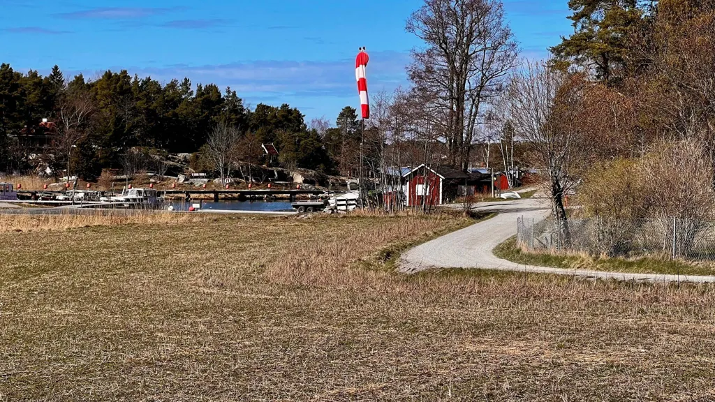 Garden - Waterfront Plot with Meadow on Ingmarsö