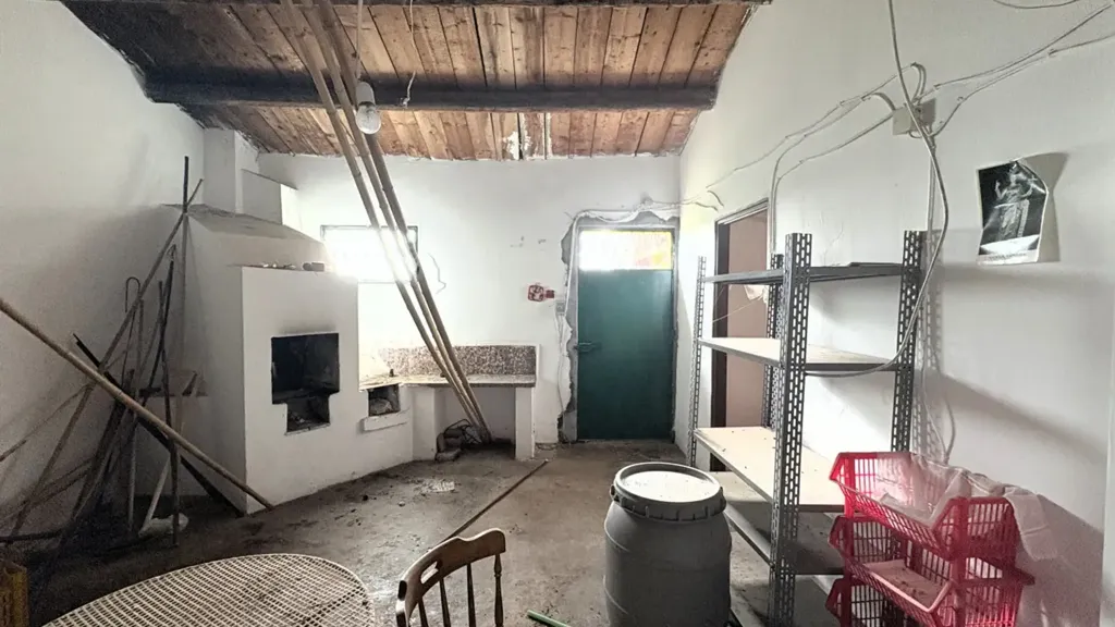 Pesuköök - Rustic Property with Garden in Noto