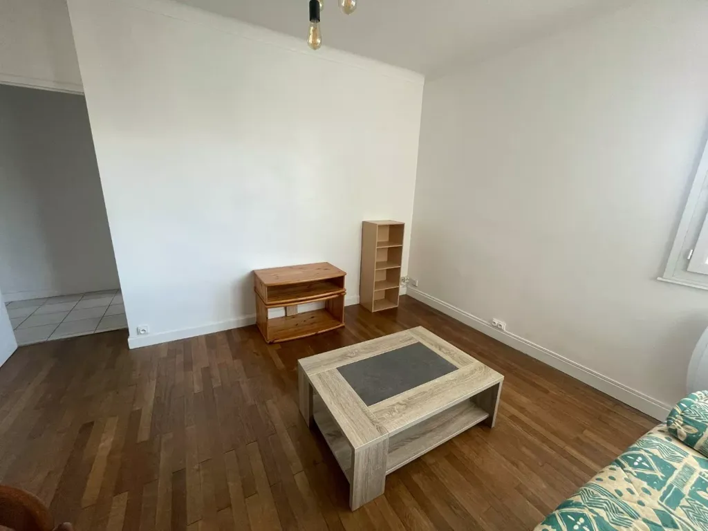 Elutuba - Furnished Apartment with Parking in Lyon 7