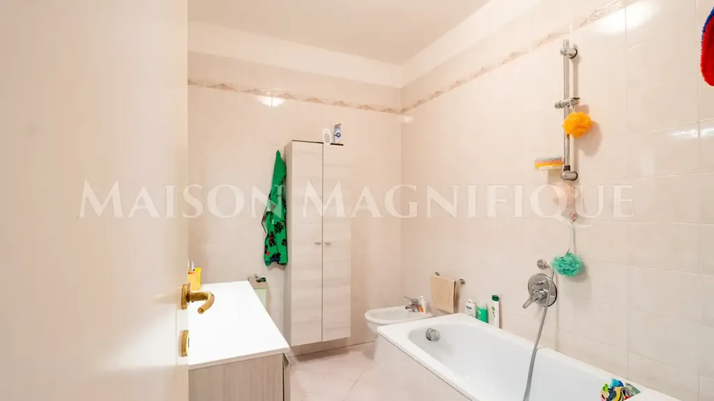Vannitoad - Modernised Apartment with Monument View in Comacchio