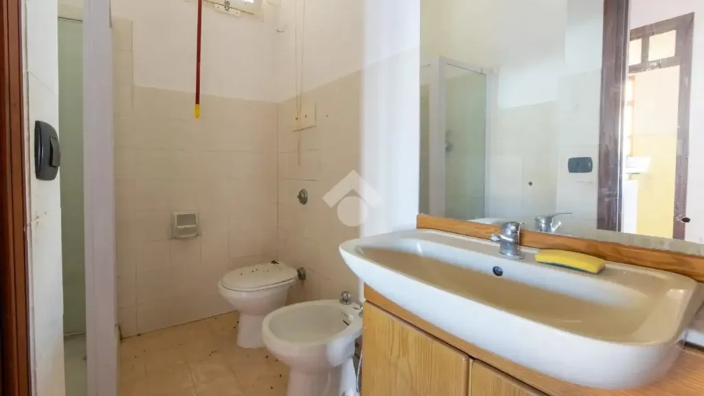 Salles de bain - Duplex with Dual Aspect in Mirabello Monferrato
