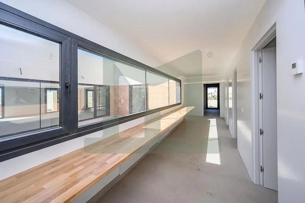 Esik - Modern Detached House with Pool in Griñón