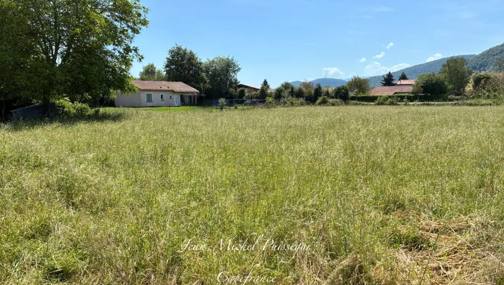 Jardin - Terrain Plat à Bâtir avec Vue Sud à Martres de Rivière
