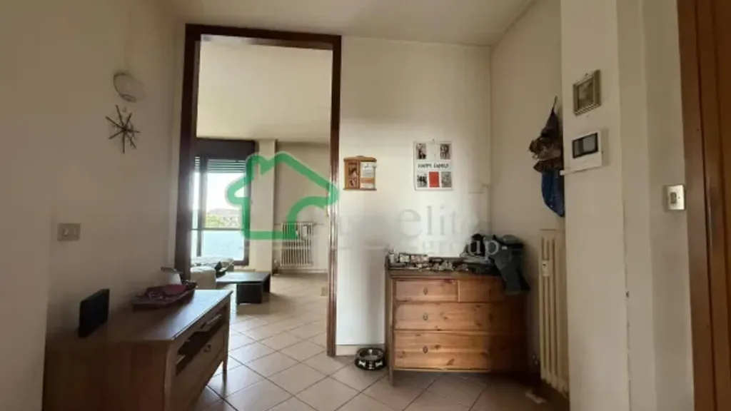 Esik - Spacious Apartment with Lift in Lodi