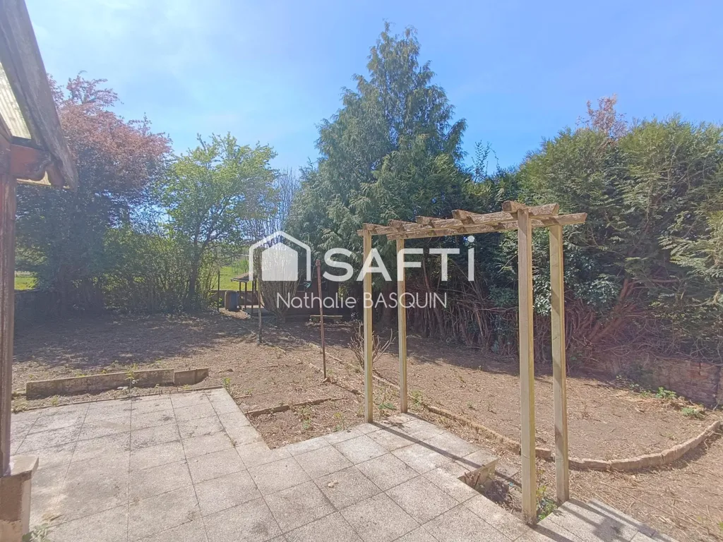 Aed - Stone House with Garden in Genouilly