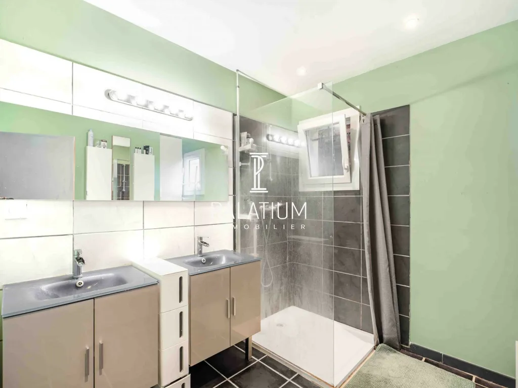 Salles de bain - Maison de Charme avec Piscine à Digne-les-Bains