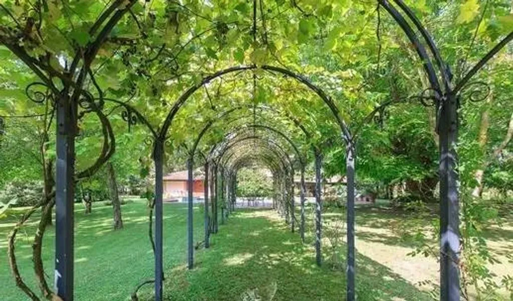 Aed - Luxury Villa with Pool in Roncoferraro