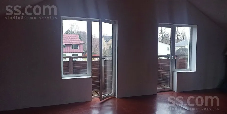 Pièces - Rented House with Central Heating in Iecava