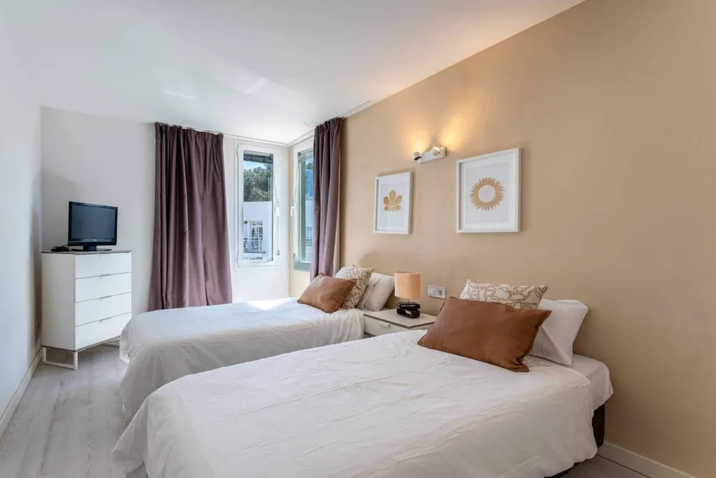 Magamistoad - Seafront Apartment with Balcony in Magaluf