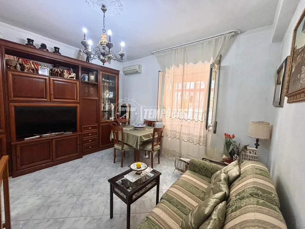 Séjour - Apartment with Triple Exposure in Naples