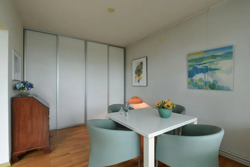 Söögituba - Corner Flat with Garden View in Doorwerth