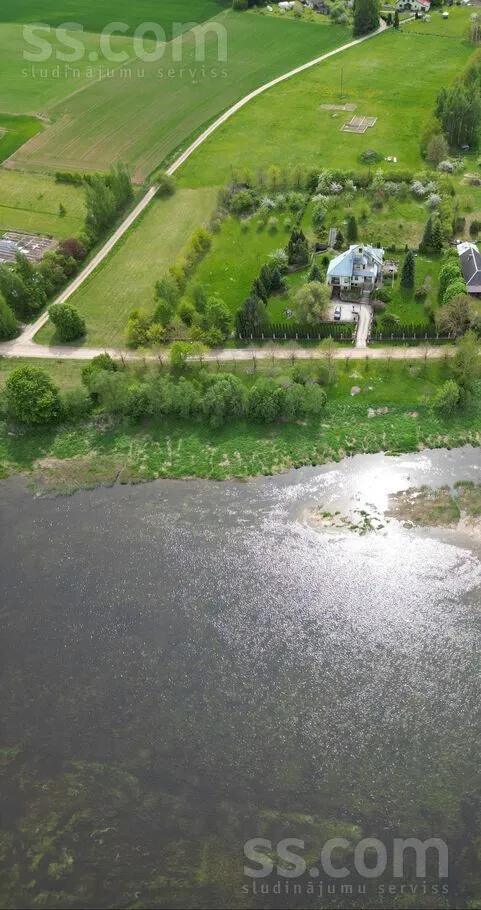 Õhuvaade - House with River View in Bauska District